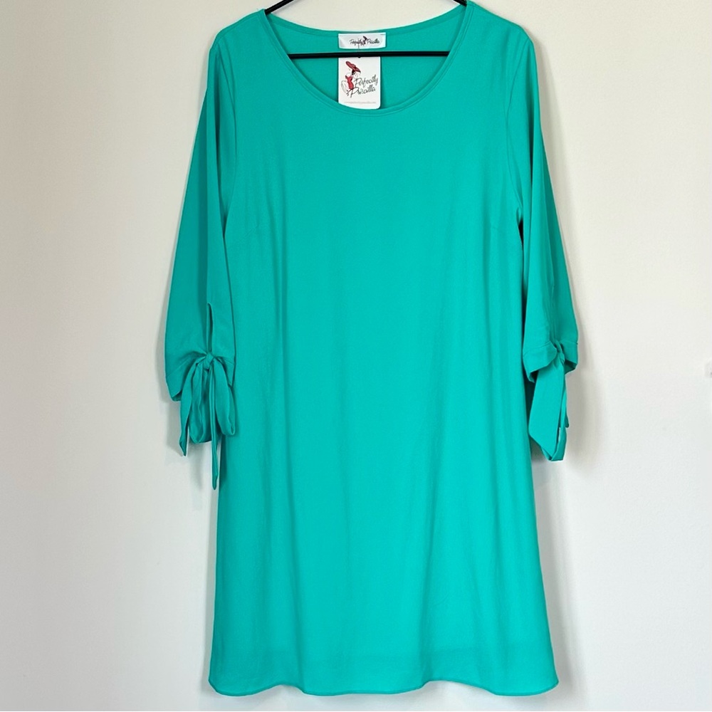 NWT Perfectly Priscilla Dark Mint Run The World Shift Dress - Size: Large